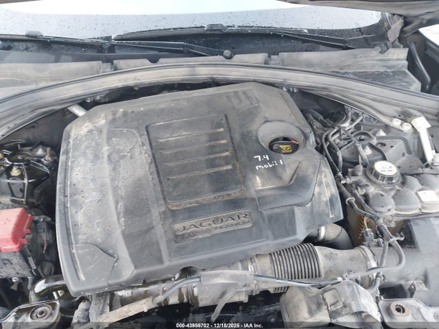 2018 JAGUAR F-PACE SADCJ2FX5JA325530 Photo 9