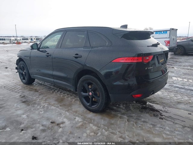 2018 JAGUAR F-PACE SADCJ2FX5JA325530 Photo 2