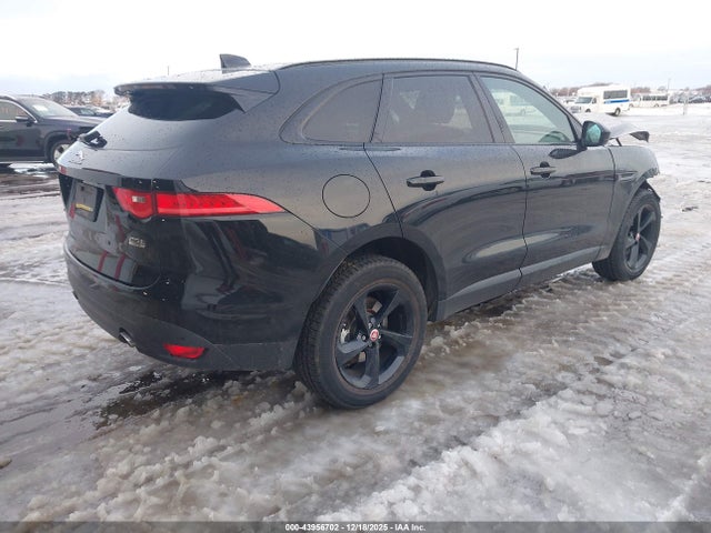 2018 JAGUAR F-PACE SADCJ2FX5JA325530 Photo 3
