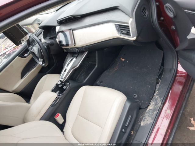 2018 HONDA CLARITY PLUG-IN HYBRID JHMZC5F32JC017653 Photo 4