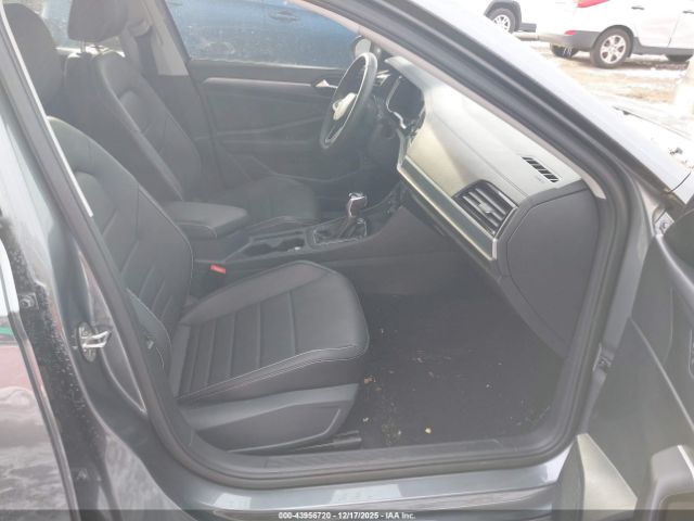 2022 VOLKSWAGEN JETTA 3VW7M7BUXNM003372 Photo 4