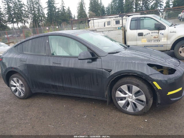 7SAYGDEE6RF044581 Tesla Model Y Long Range Dual Motor All-wheel Drive