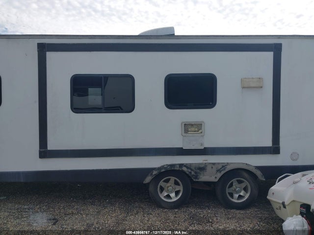 43956767 :رقم المزاد ، 4YDT2792086430055 vin ، 2008 Freedom Express Travel Trailer مزاد بيع