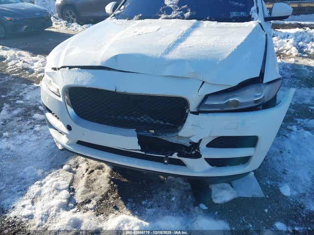 2017 JAGUAR F-PACE SADCK2BV2HA890328 Photo 5