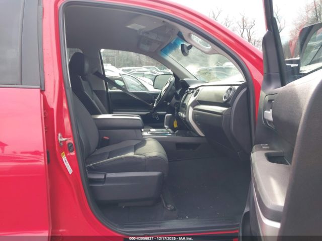 2016 TOYOTA TUNDRA 5TFDY5F10GX500894 Photo 4