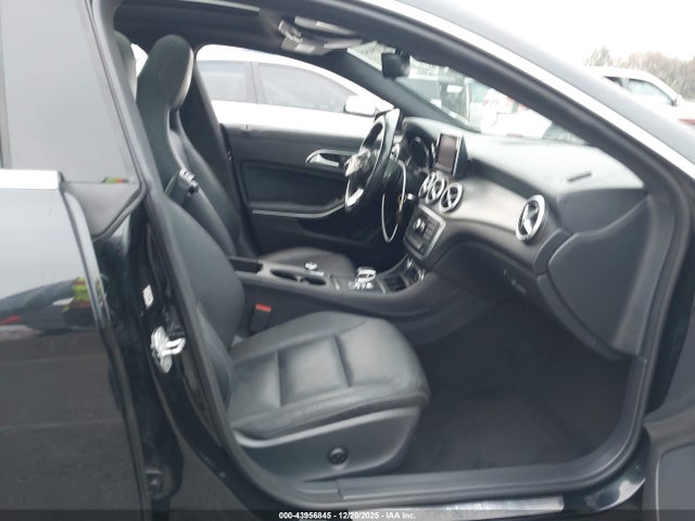 2014 MERCEDES-BENZ CLA 45 AMG WDDSJ5CB6EN137024 Photo 4