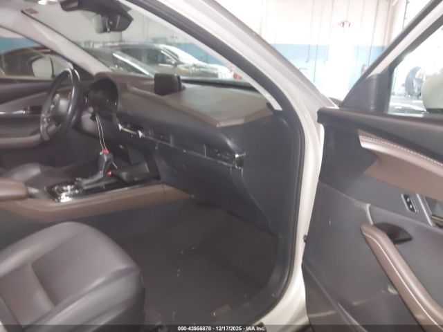 2022 MAZDA CX-30 3MVDMBDL9NM453901 Photo 4