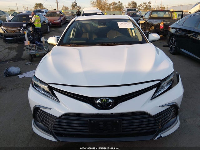4T1C11AK8MU552274 Toyota CAMRY LE