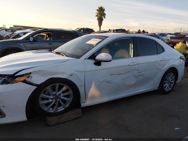 4T1C11AK8MU552274 Toyota CAMRY LE