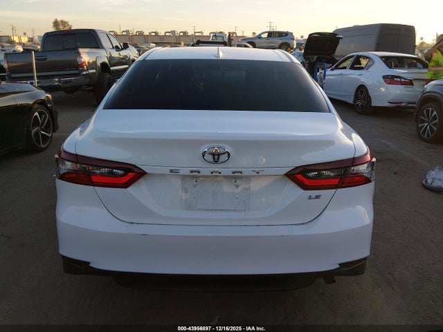 4T1C11AK8MU552274 Toyota CAMRY LE