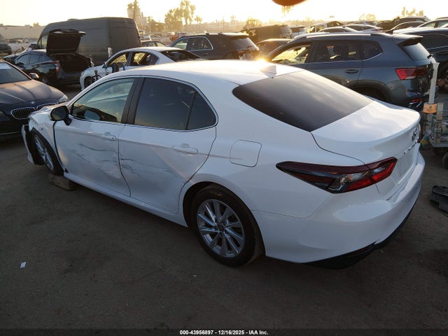4T1C11AK8MU552274 Toyota CAMRY LE