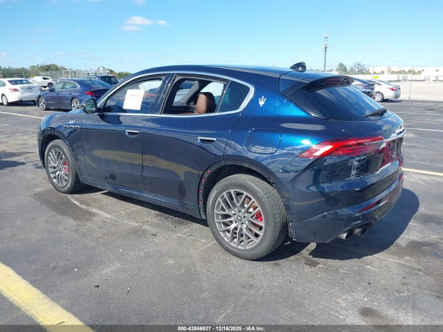 2023 MASERATI GRECALE ZN682AVA3P7442503 Photo 2