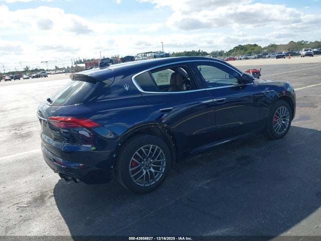 2023 MASERATI GRECALE ZN682AVA3P7442503 Photo 3