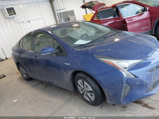 Toyota Prius Three 2018 JTDKARFU4J3553612 Image 13