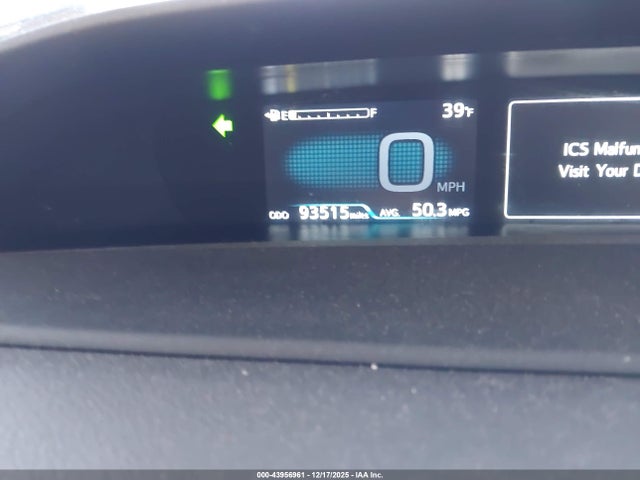 Toyota Prius Three 2018 JTDKARFU4J3553612 Image 15