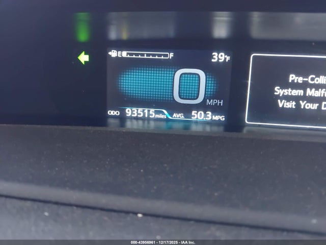Toyota Prius Three 2018 JTDKARFU4J3553612 Image 7