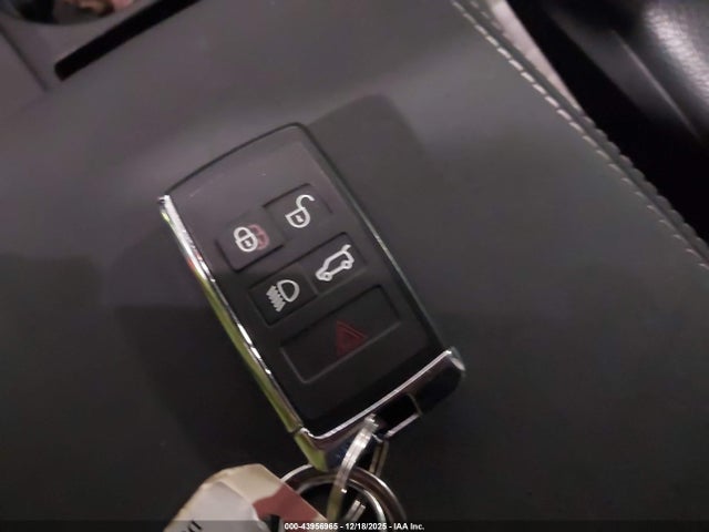 2021 LAND ROVER DISCOVERY SALRT2RX4M2448576 Photo 10