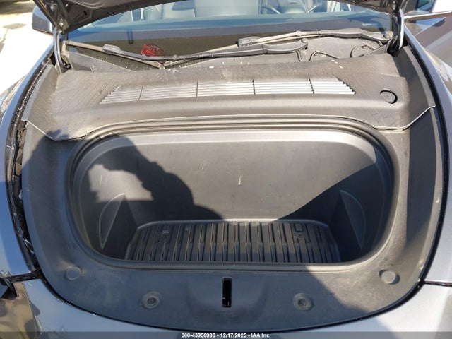 2022 TESLA MODEL Y 7SAYGDEE3NF410748 Photo 9