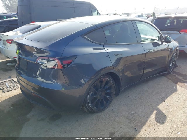 2022 TESLA MODEL Y 7SAYGDEE3NF410748 Photo 3