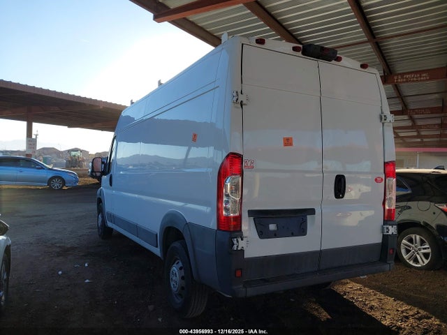 2018 RAM PROMASTER 2500 3C6TRVDG7JE147701 Photo 2