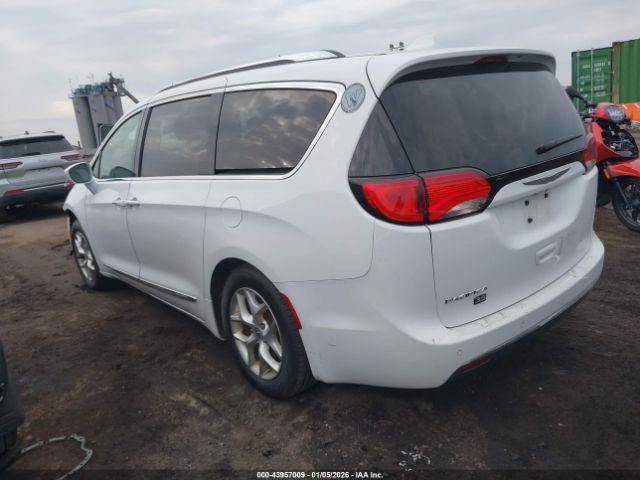 2020 CHRYSLER PACIFICA 2C4RC1BG6LR110933 Photo 2