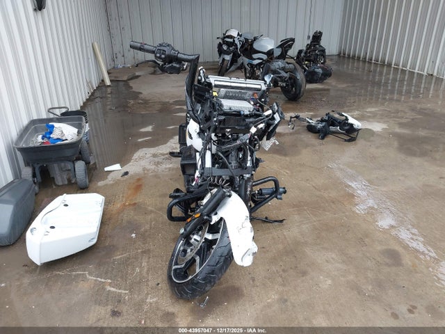 2024 HARLEY-DAVIDSON FLHX 1HD1KB710RB650522 Photo 4