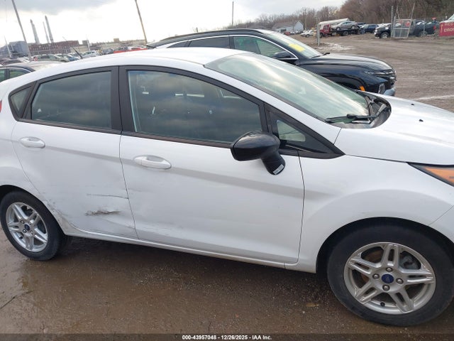 2017 Ford Fiesta Se მანქანა იყიდება აუქციონზე, vin: 3FADP4EJ2HM135680, აუქციონის ნომერი: 43957048