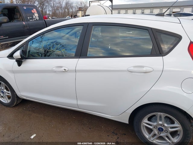 2017 Ford Fiesta Se მანქანა იყიდება აუქციონზე, vin: 3FADP4EJ2HM135680, აუქციონის ნომერი: 43957048