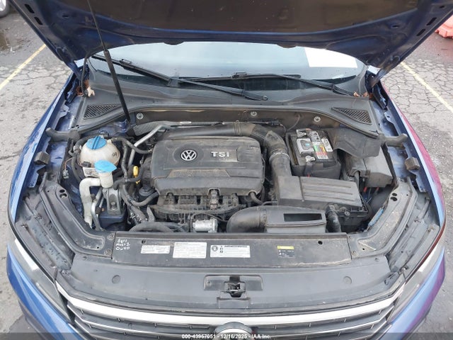 1VWBT7A32HC021411 Volkswagen Passat 1.8t Se