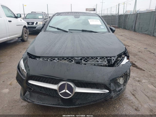 Mercedes-Benz A 220 2019 WDD3G4EB7KW022559 Image 13