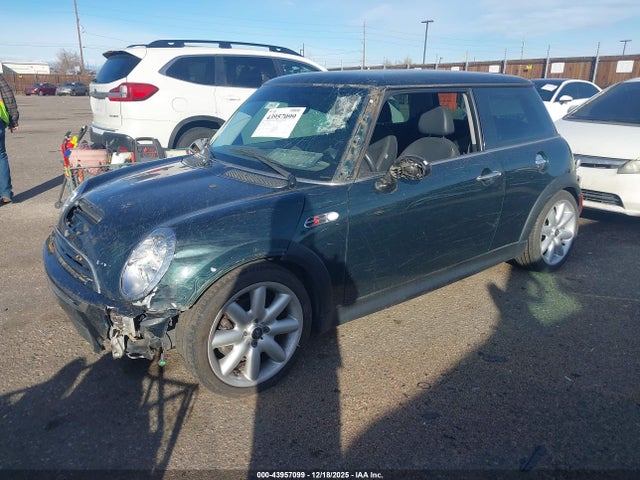 2006 MINI COOPER S WMWRE33516TL18716 Photo 1