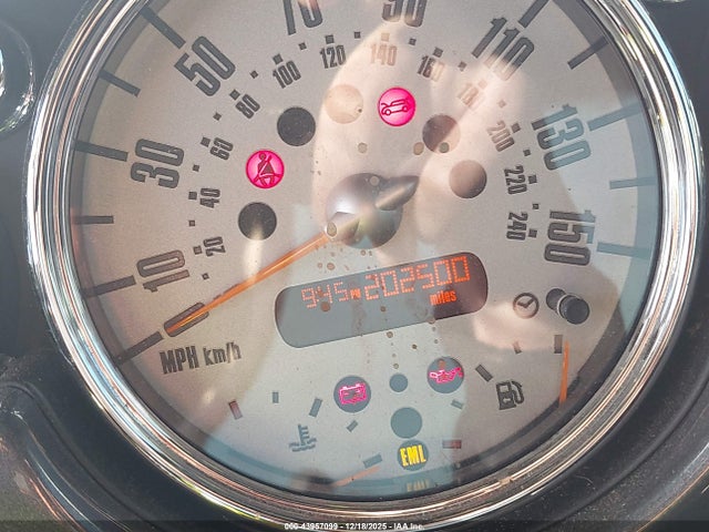 2006 MINI COOPER S WMWRE33516TL18716 Photo 6