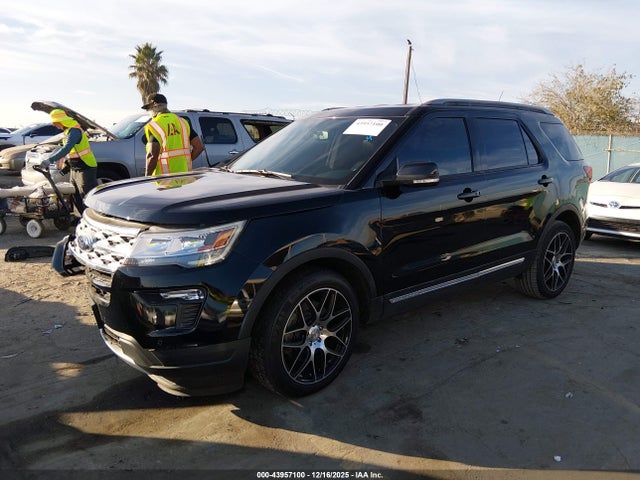 Ford EXPLORER XLT 2018 1FM5K7D83JGC28149 Image 2
