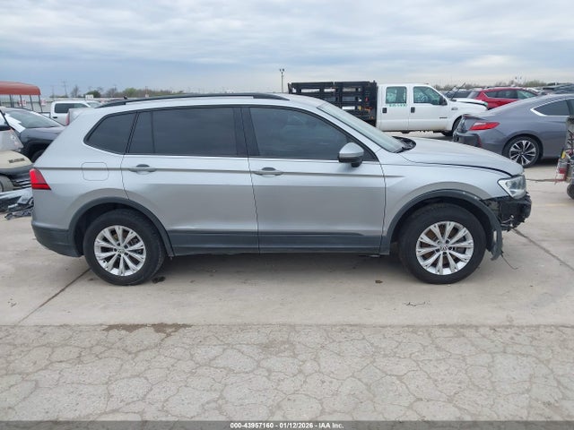 43957160 :رقم المزاد ، 3VV1B7AX8LM165039 vin ، 2020 Volkswagen Tiguan 2.0t S مزاد بيع