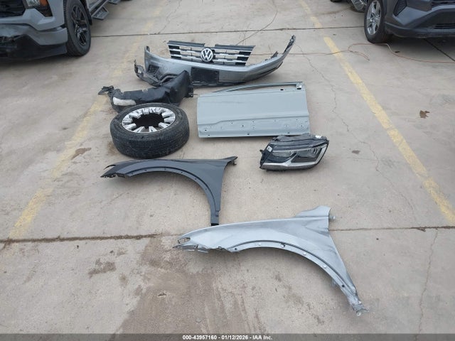43957160 :رقم المزاد ، 3VV1B7AX8LM165039 vin ، 2020 Volkswagen Tiguan 2.0t S مزاد بيع