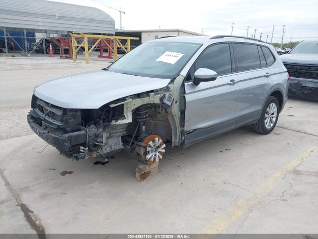 43957160 :رقم المزاد ، 3VV1B7AX8LM165039 vin ، 2020 Volkswagen Tiguan 2.0t S مزاد بيع