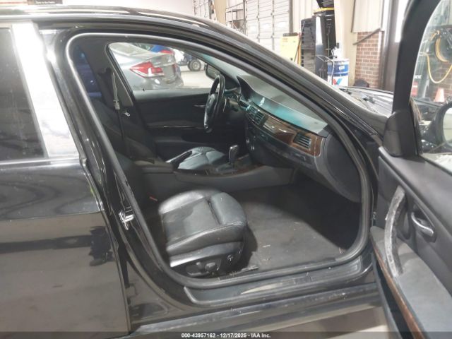 2011 BMW 328I WBAPH7G5XBNN06648 Photo 4