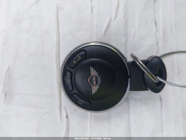 2011 MINI COOPER WMWSU3C58BT096366 Photo 10