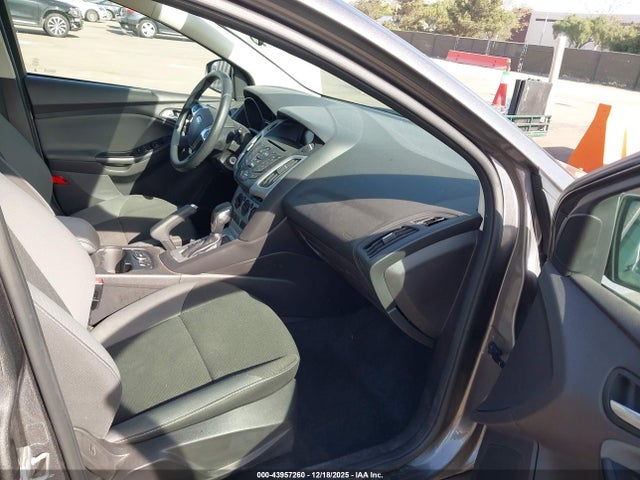 1FADP3K20EL270256 Ford FOCUS SE