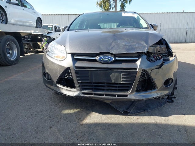 1FADP3K20EL270256 Ford FOCUS SE