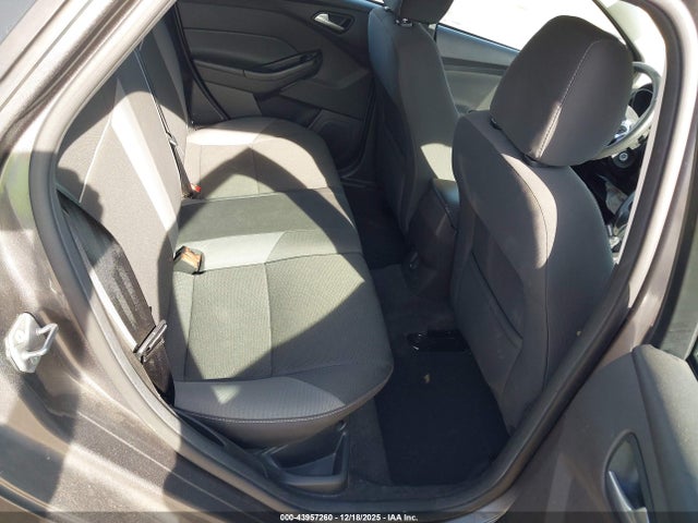 1FADP3K20EL270256 Ford FOCUS SE
