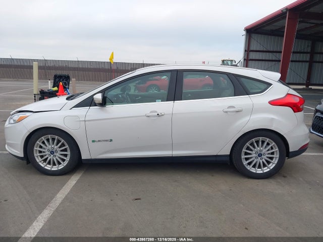Ford FOCUS ELECTRIC 2018 1FADP3R42JL282961 Image 14