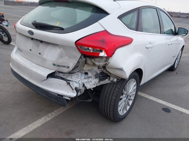 Ford FOCUS ELECTRIC 2018 1FADP3R42JL282961 Image 6