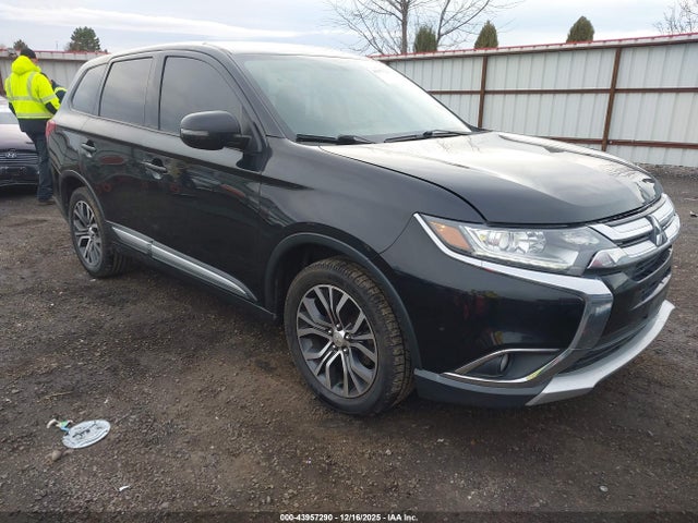 2018 MITSUBISHI OUTLANDER JA4AZ3A33JZ007231 Photo 0