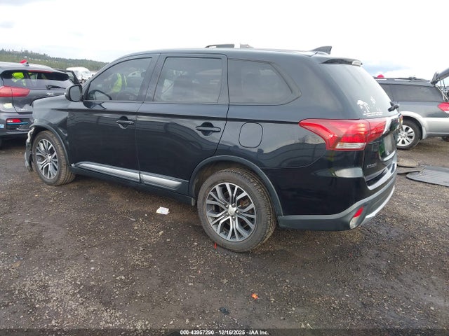 2018 MITSUBISHI OUTLANDER JA4AZ3A33JZ007231 Photo 2