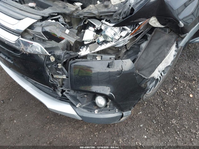 2018 MITSUBISHI OUTLANDER JA4AZ3A33JZ007231 Photo 5