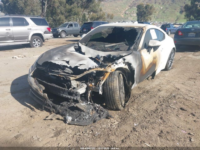 Subaru Brz Limited 2023 JF1ZDBE1XP9702847 Image 2