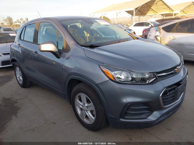 3GNCJKSB9LL144228 Chevrolet Trax Fwd Ls