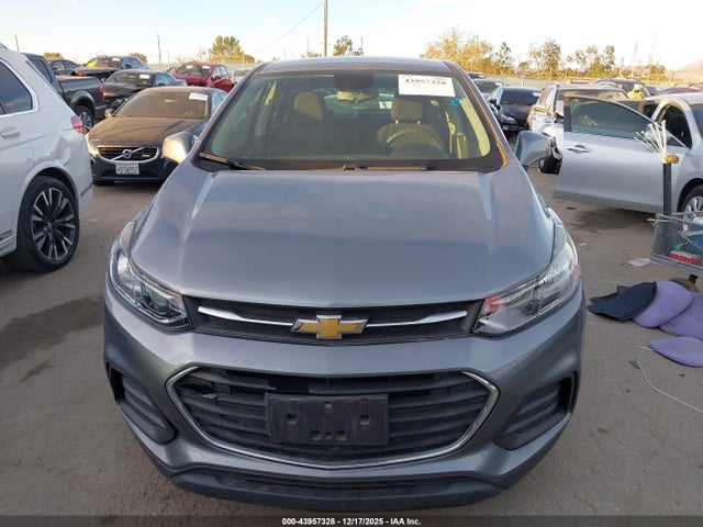 3GNCJKSB9LL144228 Chevrolet Trax Fwd Ls
