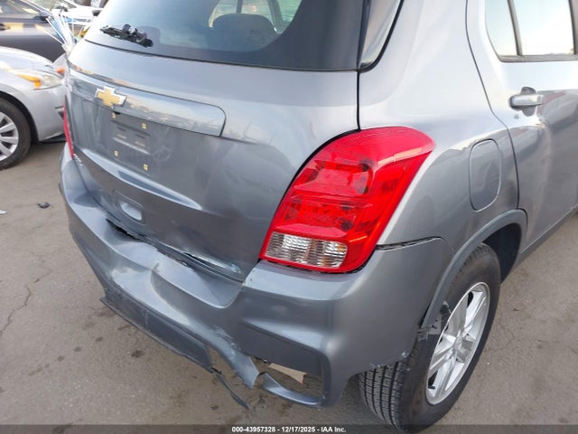 3GNCJKSB9LL144228 Chevrolet Trax Fwd Ls